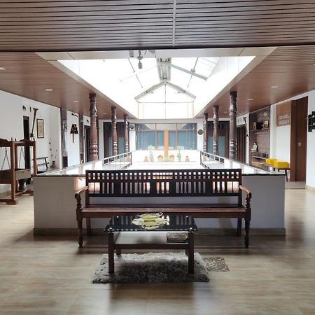 Hotel Mudra Midtown Suites & Rooms Kalasa Экстерьер фото