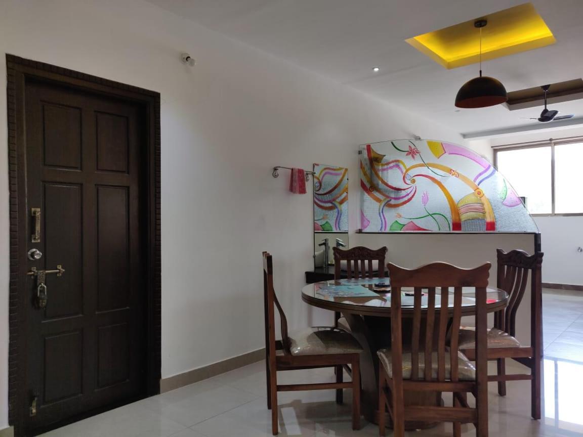 Hotel Mudra Midtown Suites & Rooms Kalasa Экстерьер фото