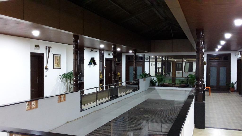 Hotel Mudra Midtown Suites & Rooms Kalasa Экстерьер фото